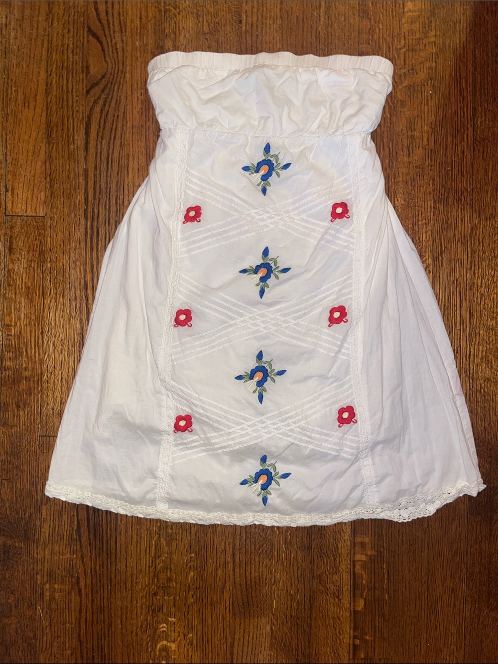Karlie | White Strapless Dress with Blue and Red Floral Embroidery